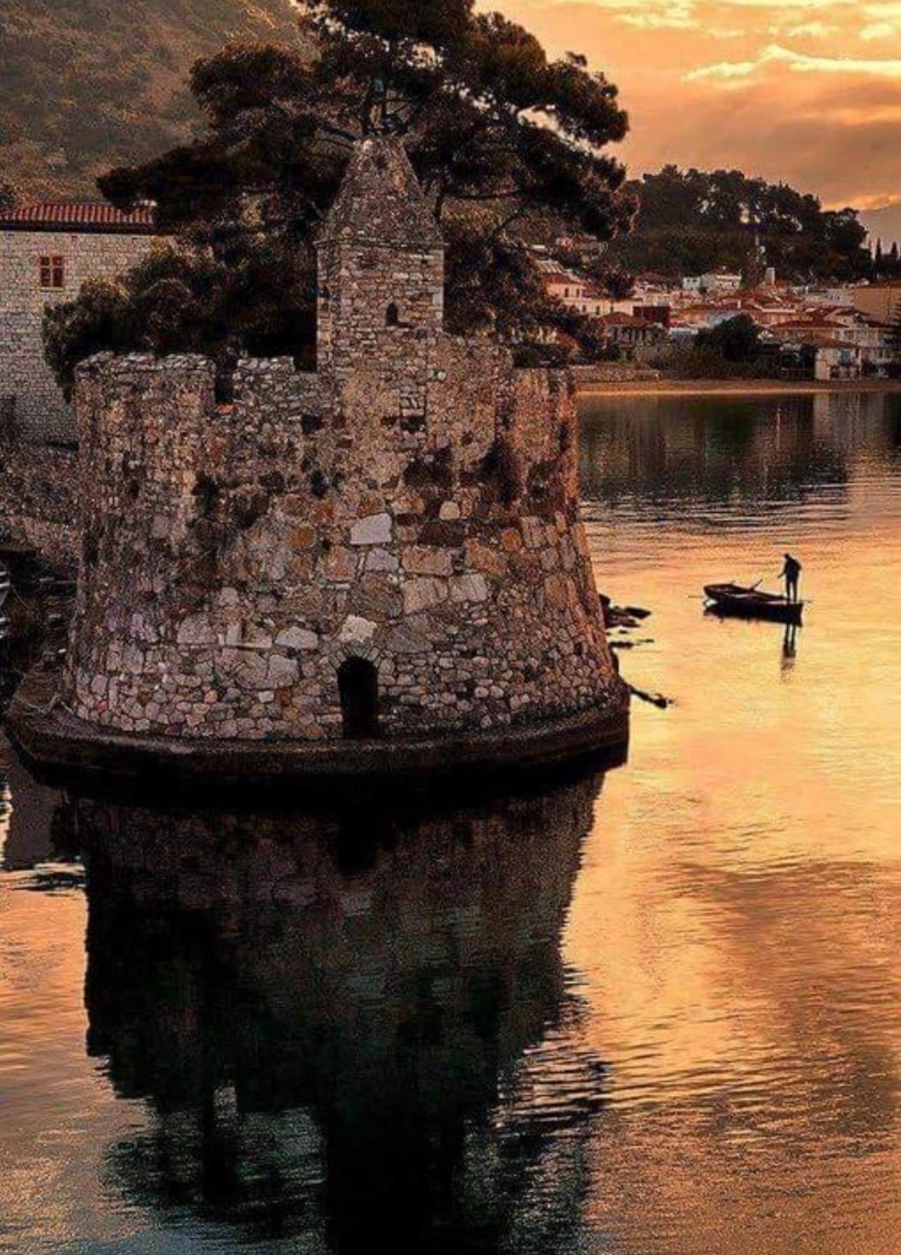 Nafpaktos-Luxury Suite מראה חיצוני תמונה
